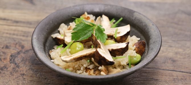 700matsutake-gohan-boiled-rice-with-matsutake-mushro-2022-01-18-23-42-28-utc